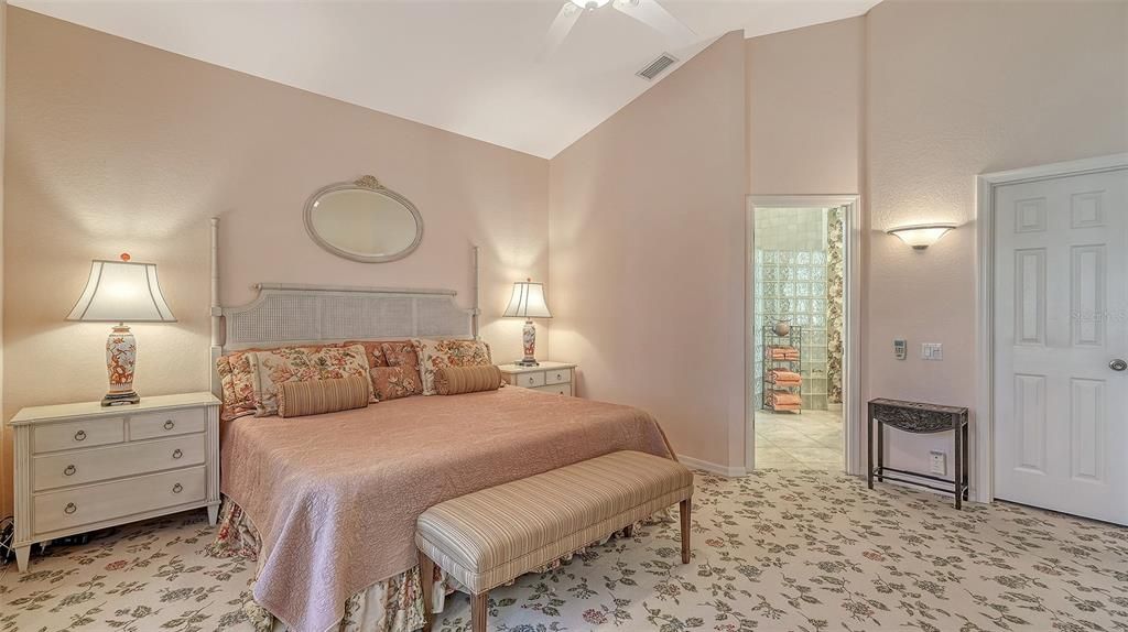 For Sale: $699,990 (2 beds, 2 baths, 1707 Square Feet)