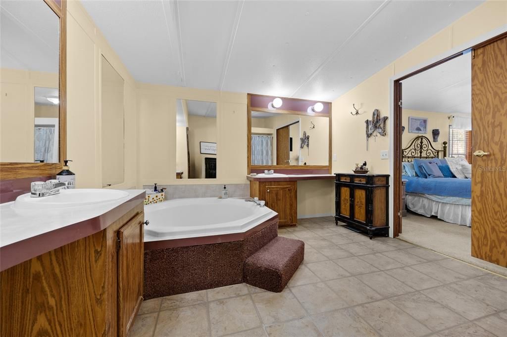 待售: $309,500 (3 贝兹, 2 浴室, 1728 平方英尺)