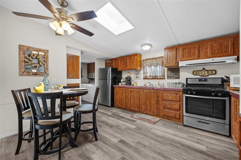 待售: $309,500 (3 贝兹, 2 浴室, 1728 平方英尺)