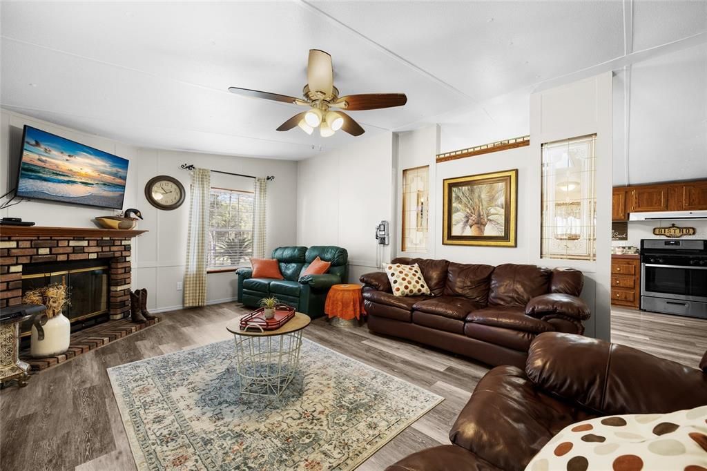 待售: $309,500 (3 贝兹, 2 浴室, 1728 平方英尺)