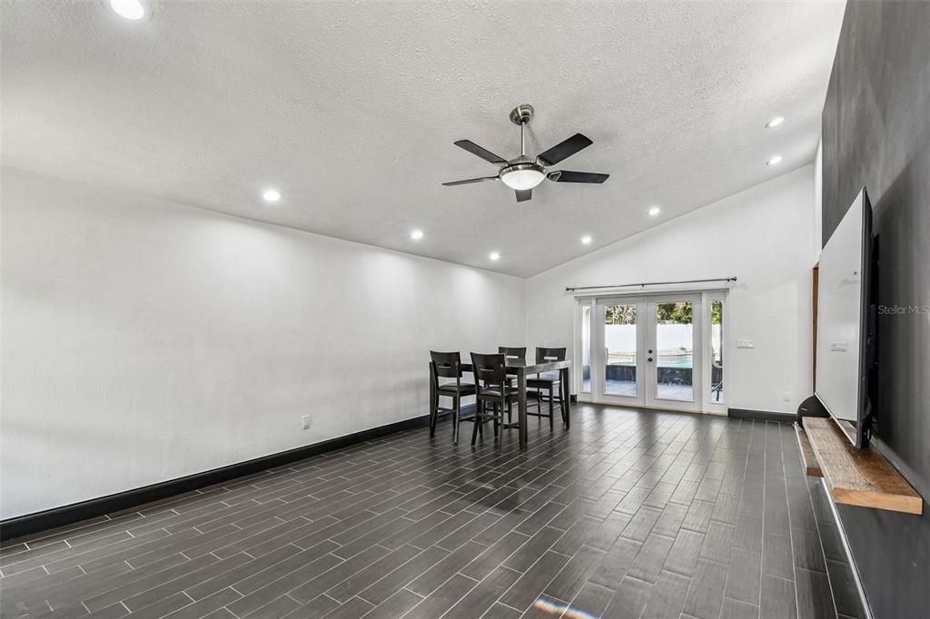 En Venta: $500,000 (3 camas, 2 baños, 1600 Pies cuadrados)