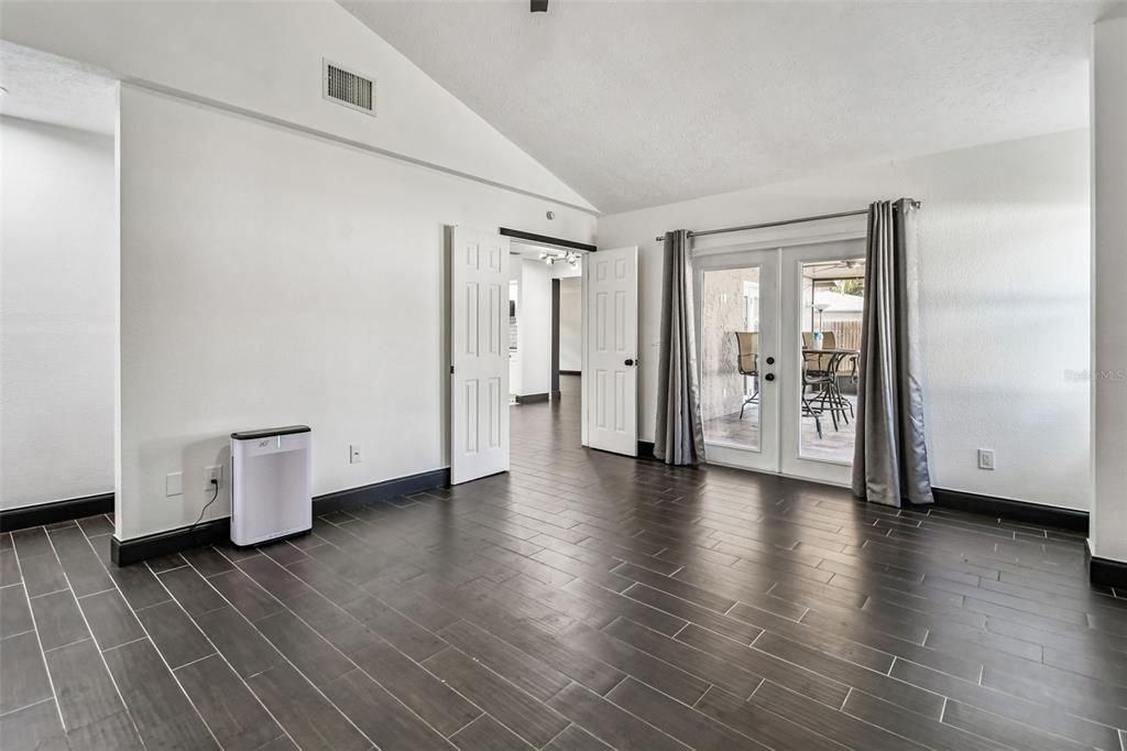 En Venta: $500,000 (3 camas, 2 baños, 1600 Pies cuadrados)