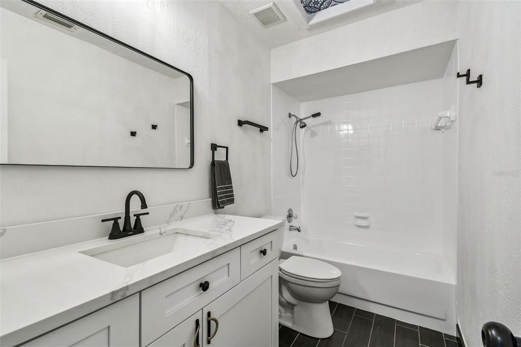 En Venta: $500,000 (3 camas, 2 baños, 1600 Pies cuadrados)