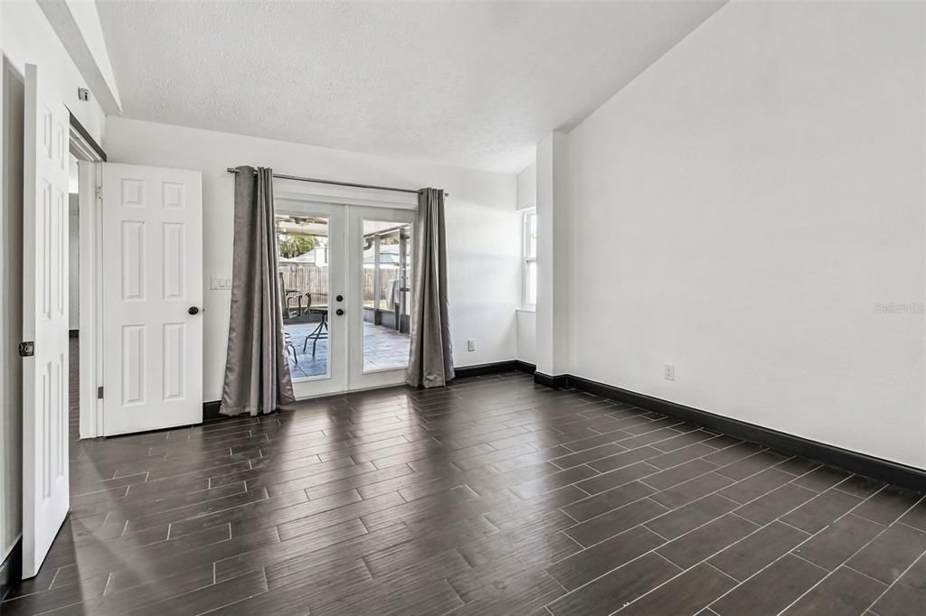 En Venta: $500,000 (3 camas, 2 baños, 1600 Pies cuadrados)