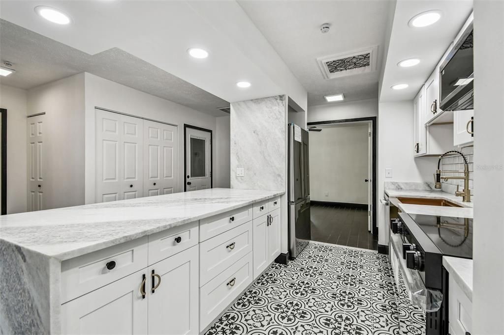 En Venta: $500,000 (3 camas, 2 baños, 1600 Pies cuadrados)