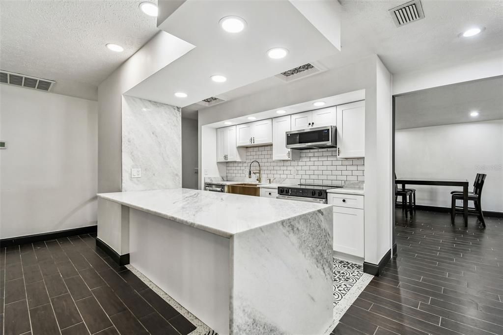 En Venta: $500,000 (3 camas, 2 baños, 1600 Pies cuadrados)