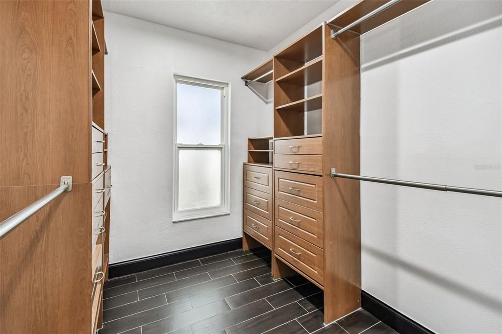 En Venta: $500,000 (3 camas, 2 baños, 1600 Pies cuadrados)