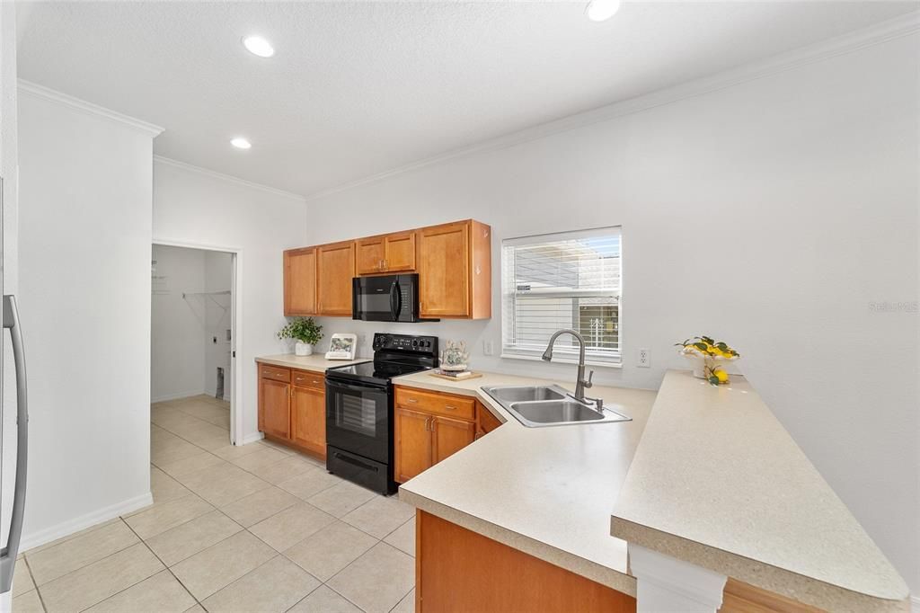 Activo con contrato: $225,000 (3 camas, 2 baños, 1242 Pies cuadrados)