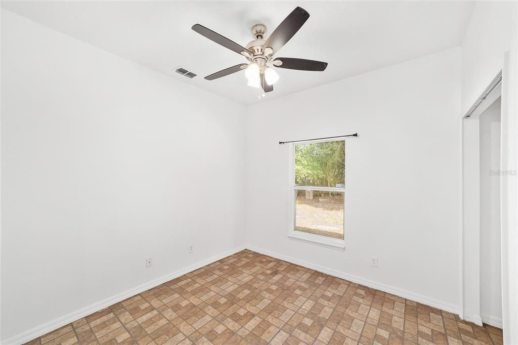 Activo con contrato: $225,000 (3 camas, 2 baños, 1242 Pies cuadrados)