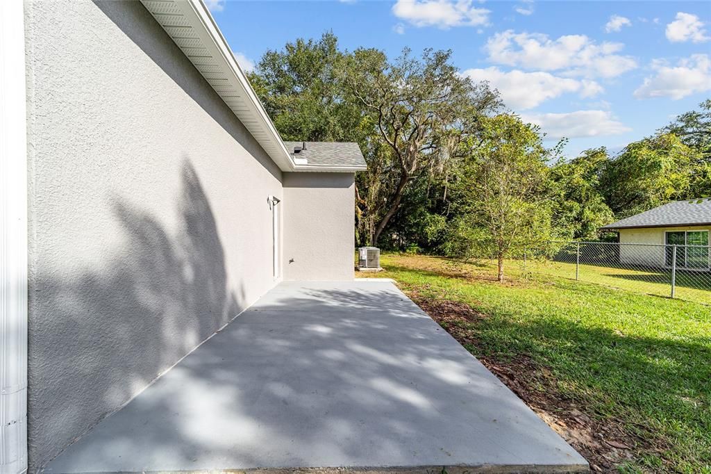 Activo con contrato: $225,000 (3 camas, 2 baños, 1242 Pies cuadrados)