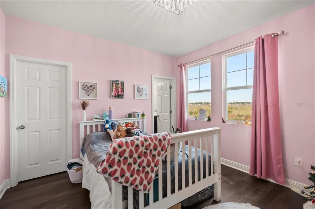 На продажу: $1,350,000 (5 спален, 4 ванн, 3483 Квадратных фут)