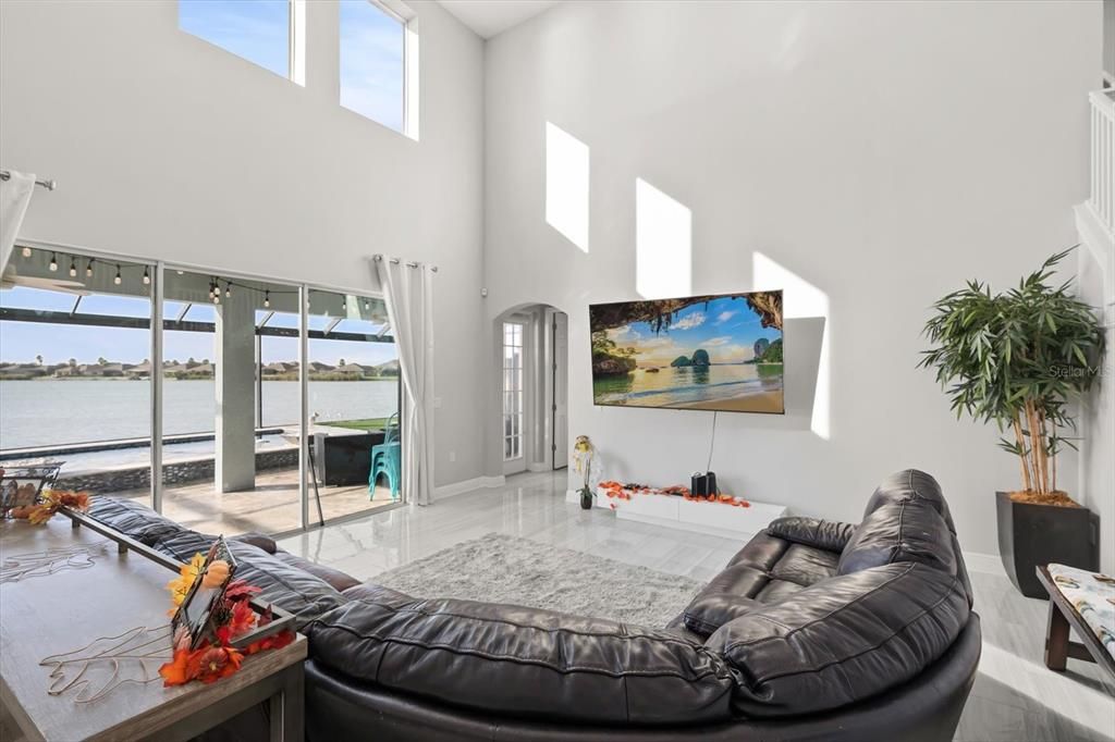 На продажу: $1,350,000 (5 спален, 4 ванн, 3483 Квадратных фут)