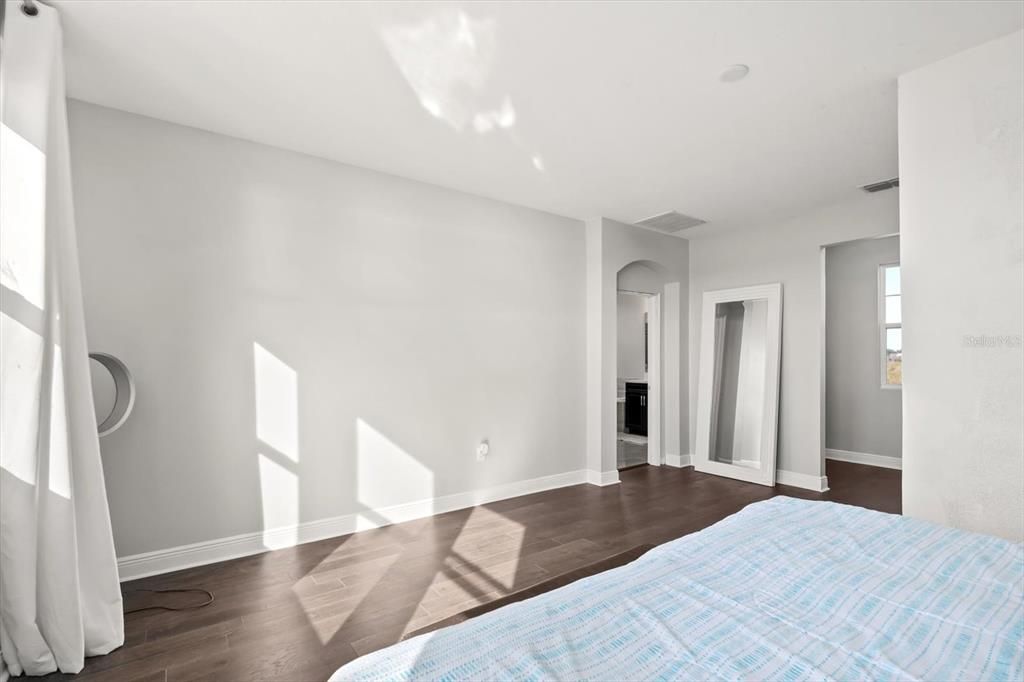 На продажу: $1,350,000 (5 спален, 4 ванн, 3483 Квадратных фут)