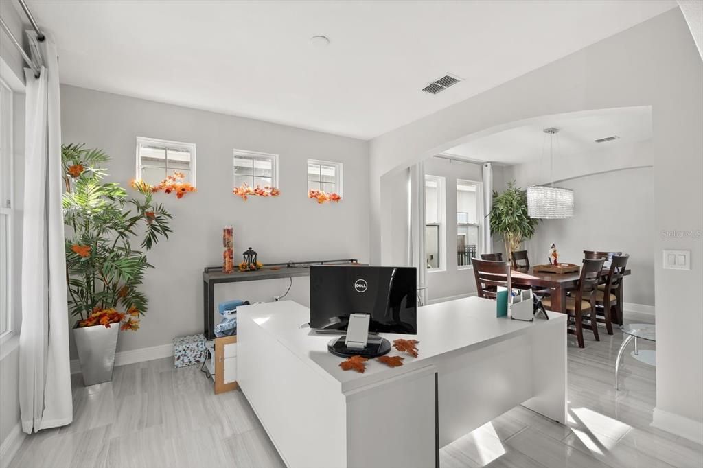 На продажу: $1,350,000 (5 спален, 4 ванн, 3483 Квадратных фут)