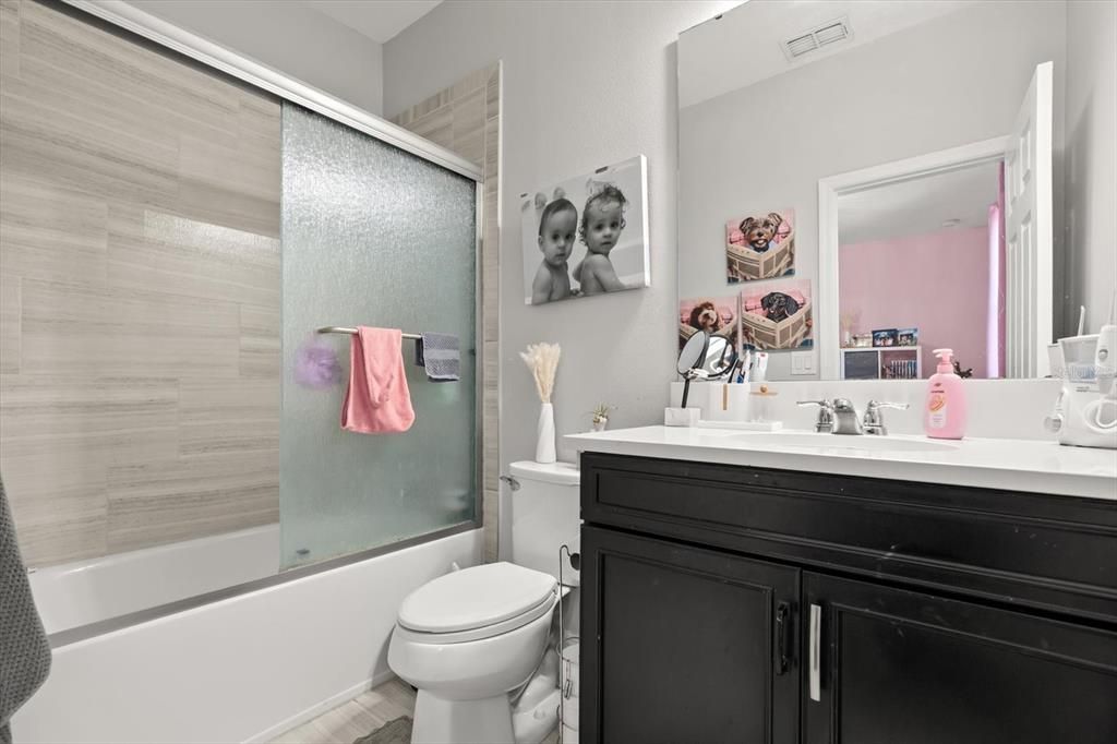 На продажу: $1,350,000 (5 спален, 4 ванн, 3483 Квадратных фут)