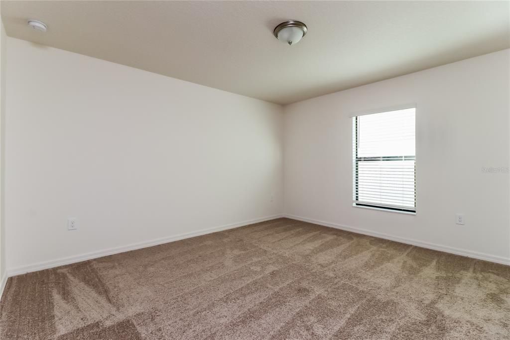 For Rent: $1,900 (3 beds, 2 baths, 1678 Square Feet)