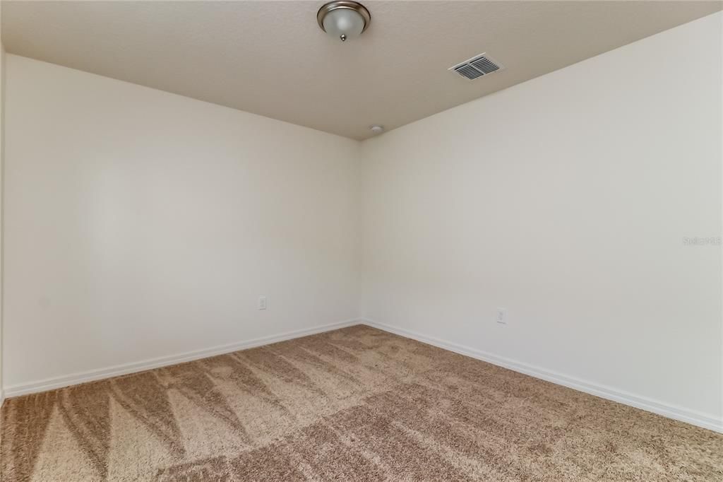 For Rent: $1,900 (3 beds, 2 baths, 1678 Square Feet)