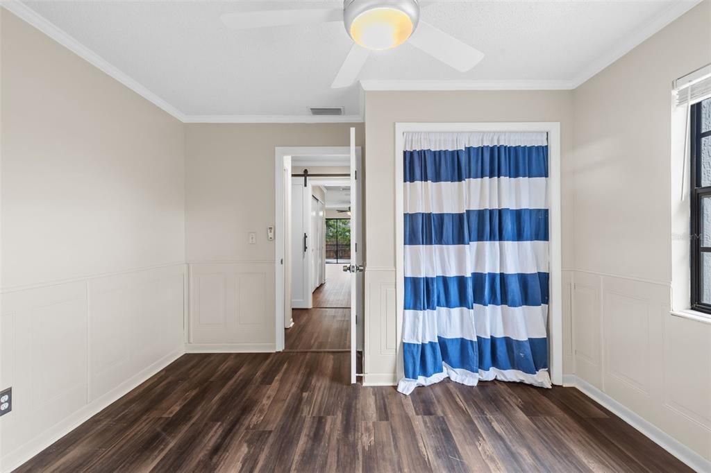 En Venta: $734,900 (4 camas, 2 baños, 2370 Pies cuadrados)