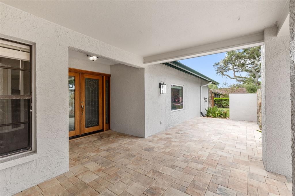 En Venta: $734,900 (4 camas, 2 baños, 2370 Pies cuadrados)