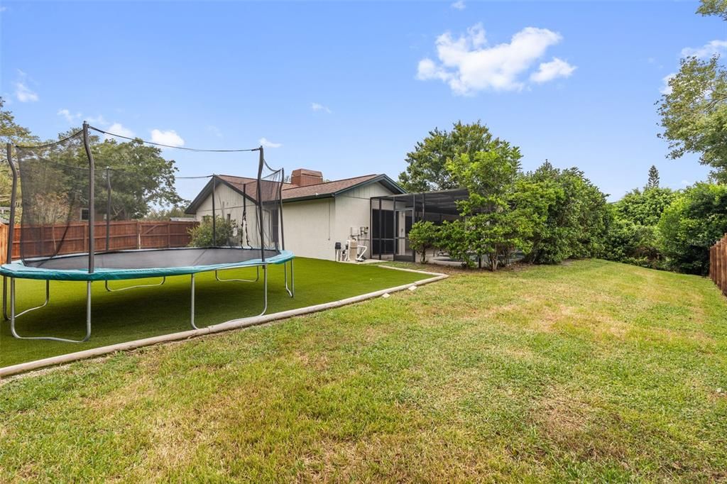 En Venta: $734,900 (4 camas, 2 baños, 2370 Pies cuadrados)