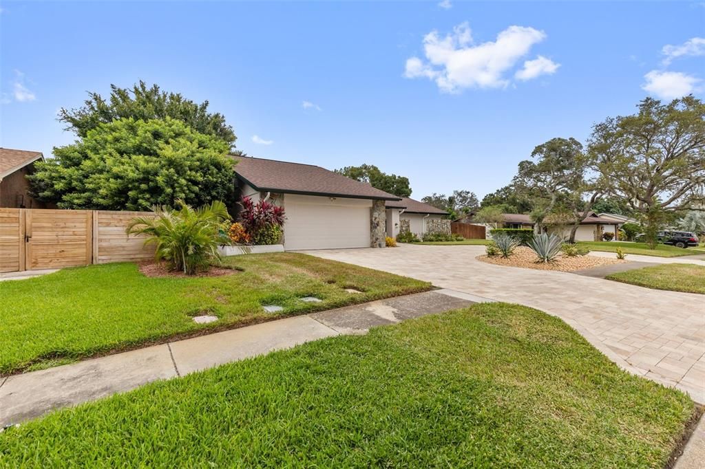 En Venta: $734,900 (4 camas, 2 baños, 2370 Pies cuadrados)