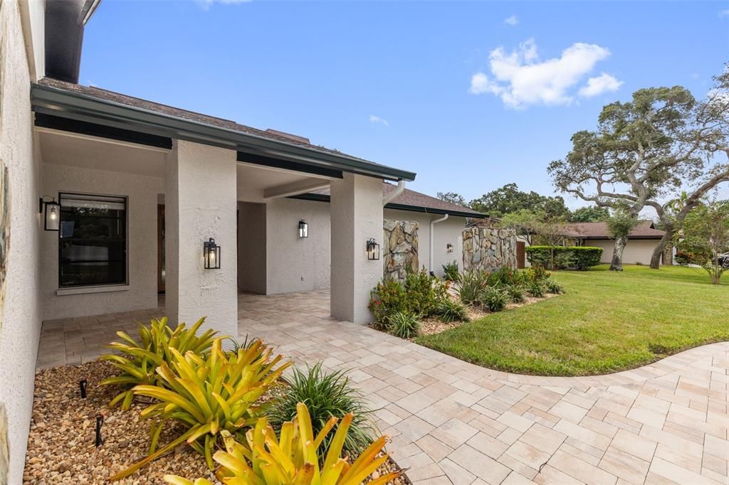 En Venta: $734,900 (4 camas, 2 baños, 2370 Pies cuadrados)