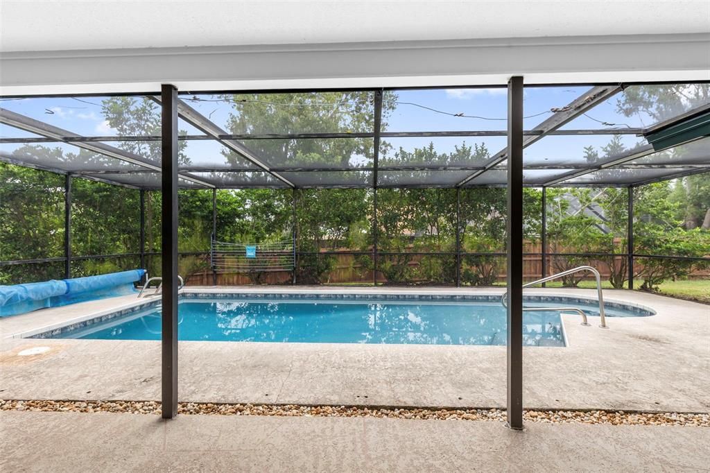 En Venta: $734,900 (4 camas, 2 baños, 2370 Pies cuadrados)