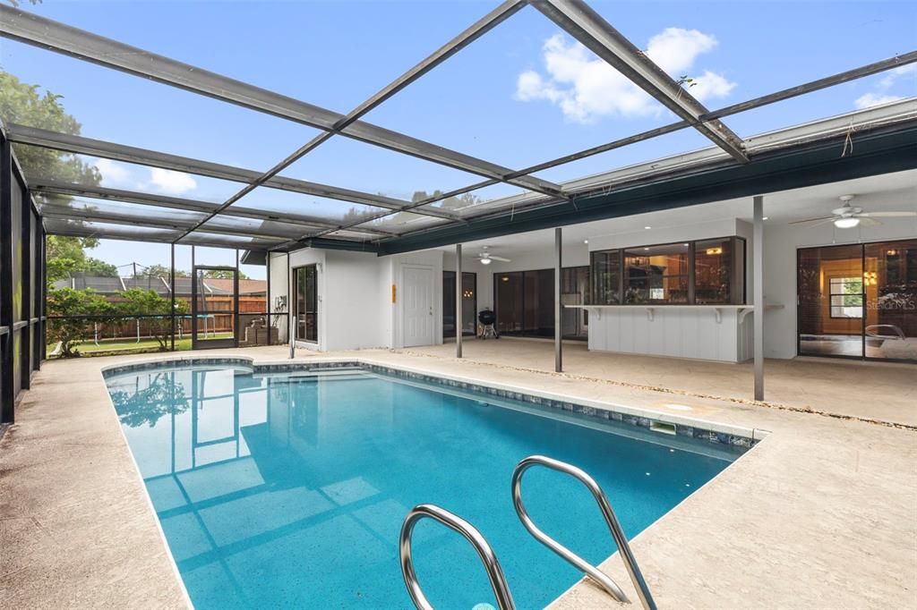 En Venta: $734,900 (4 camas, 2 baños, 2370 Pies cuadrados)