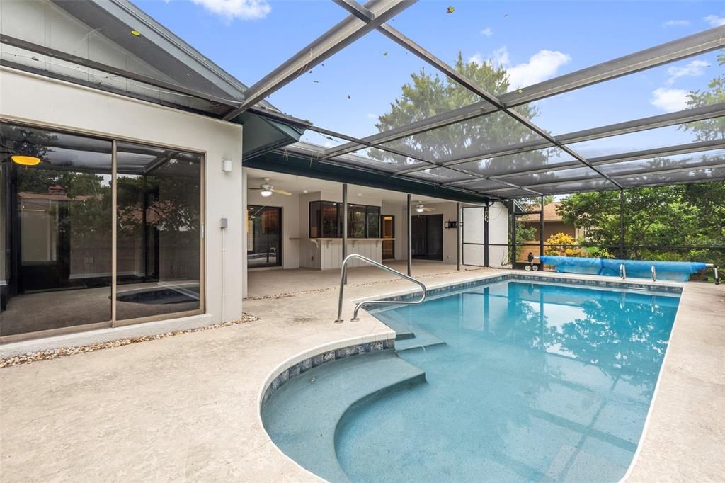 En Venta: $734,900 (4 camas, 2 baños, 2370 Pies cuadrados)