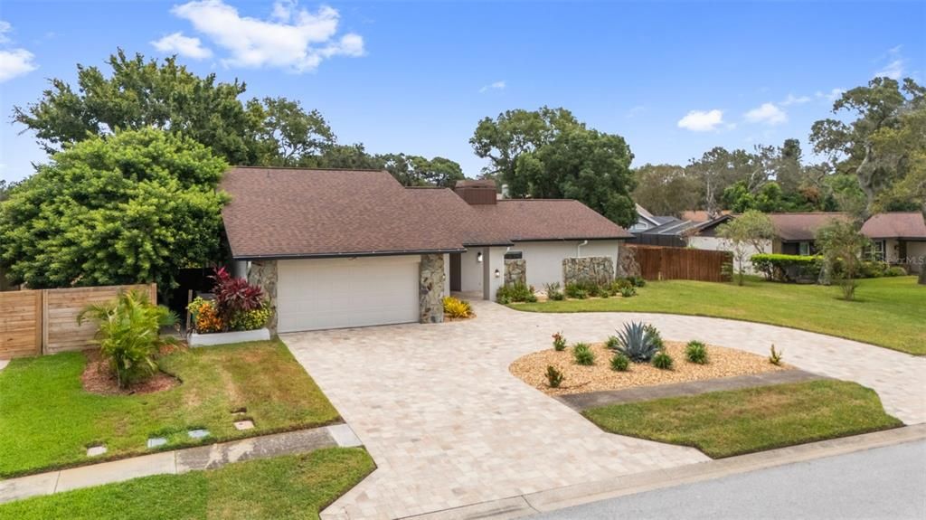 En Venta: $734,900 (4 camas, 2 baños, 2370 Pies cuadrados)