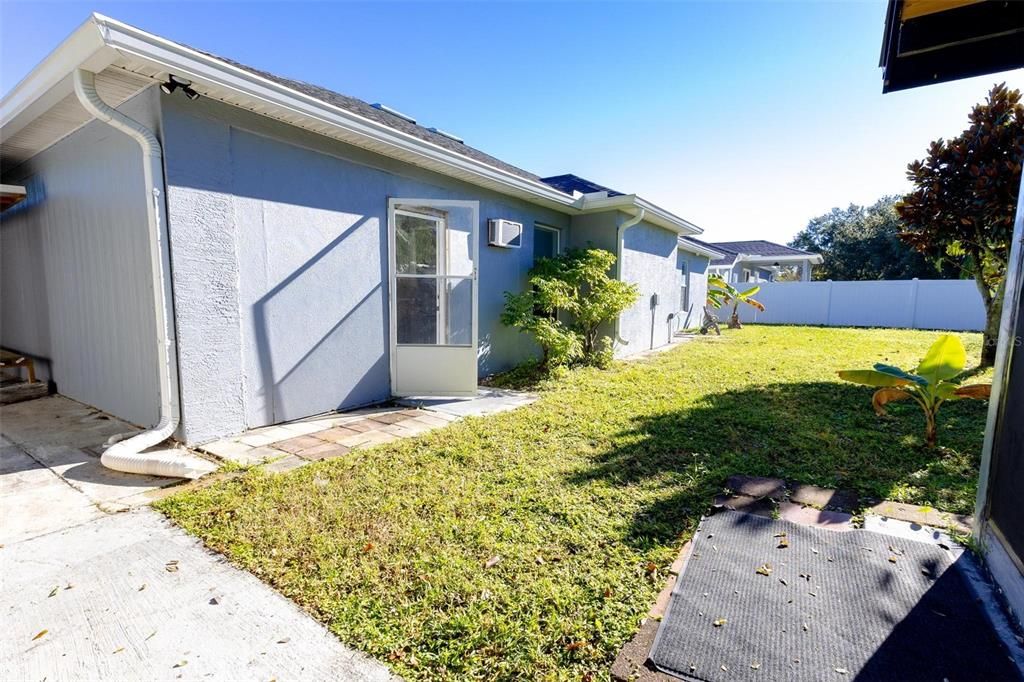 出租: $2,300 (4 贝兹, 2 浴室, 2123 平方英尺)