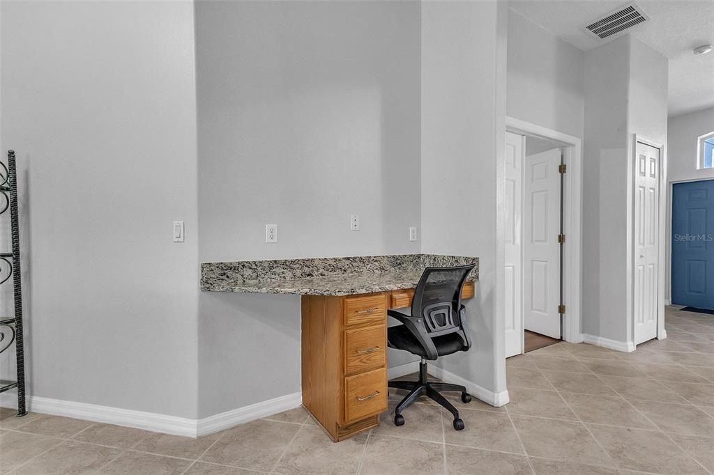 出租: $2,300 (4 贝兹, 2 浴室, 2123 平方英尺)