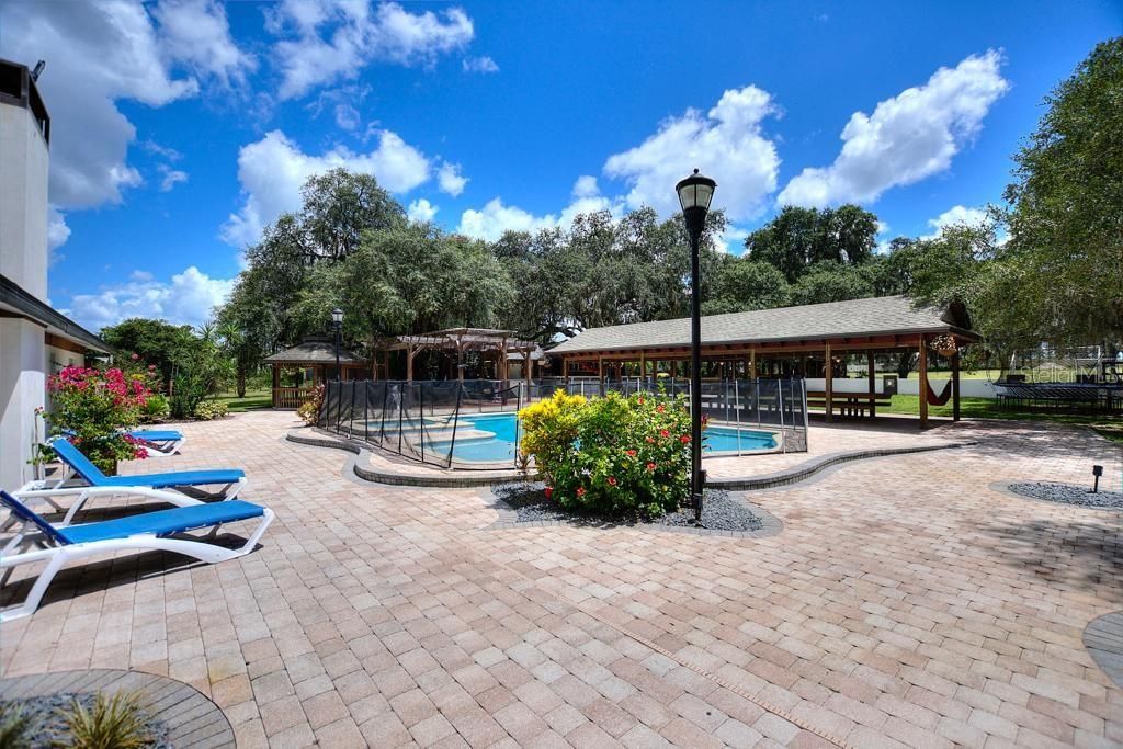 For Sale: $749,000 (4 beds, 2 baths, 2472 Square Feet)