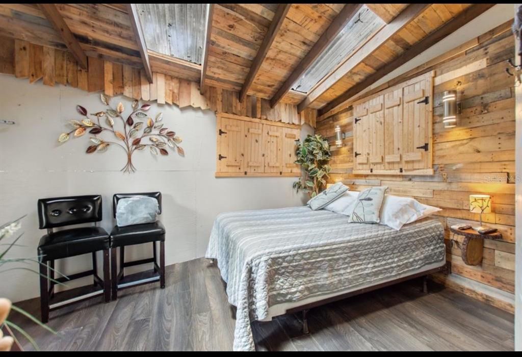 For Sale: $749,000 (4 beds, 2 baths, 2472 Square Feet)