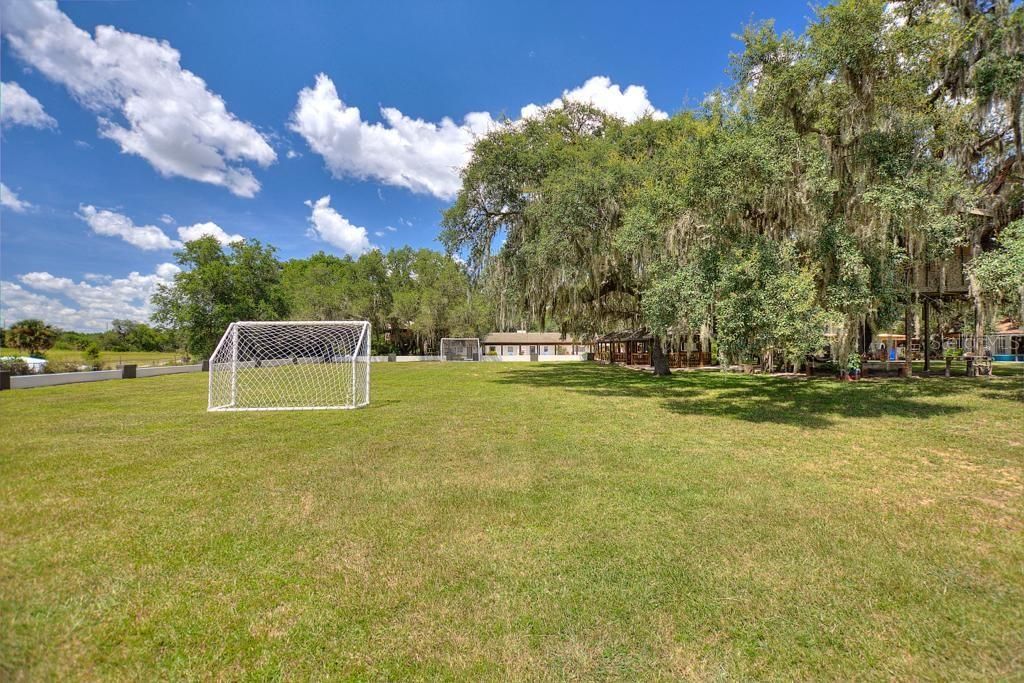 For Sale: $749,000 (4 beds, 2 baths, 2472 Square Feet)