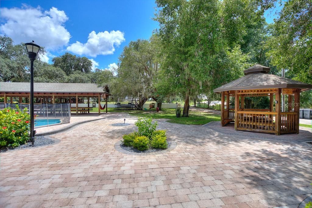 For Sale: $749,000 (4 beds, 2 baths, 2472 Square Feet)