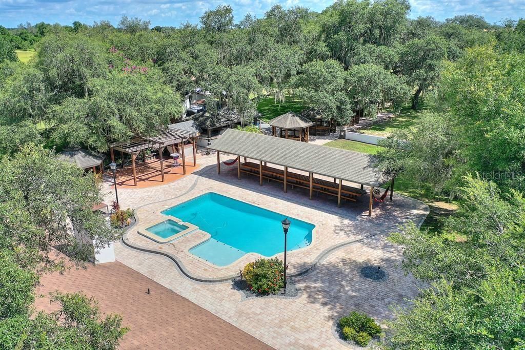 For Sale: $749,000 (4 beds, 2 baths, 2472 Square Feet)