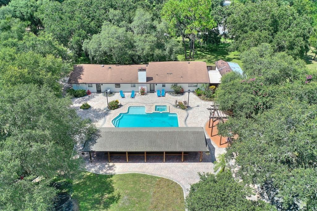 For Sale: $749,000 (4 beds, 2 baths, 2472 Square Feet)