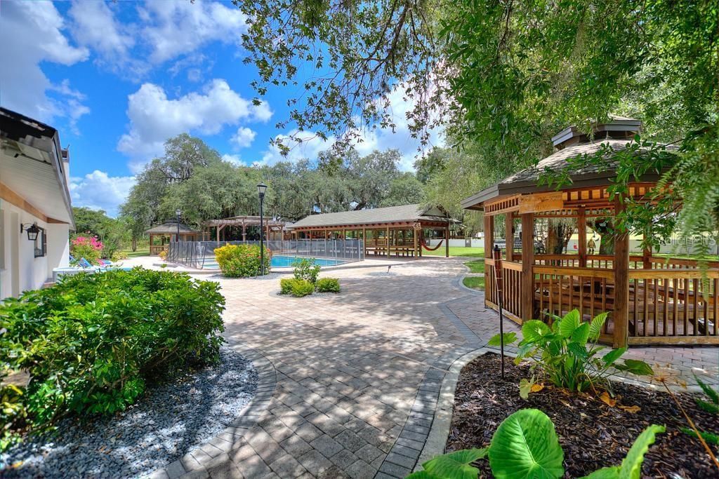 For Sale: $749,000 (4 beds, 2 baths, 2472 Square Feet)