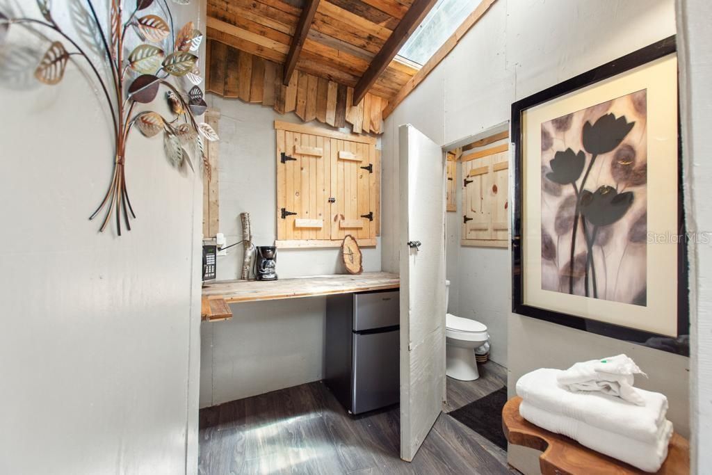 For Sale: $749,000 (4 beds, 2 baths, 2472 Square Feet)