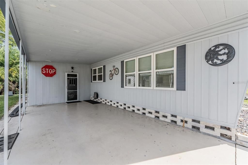 待售: $175,000 (2 贝兹, 2 浴室, 1044 平方英尺)