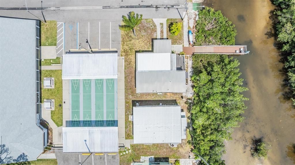 待售: $175,000 (2 贝兹, 2 浴室, 1044 平方英尺)