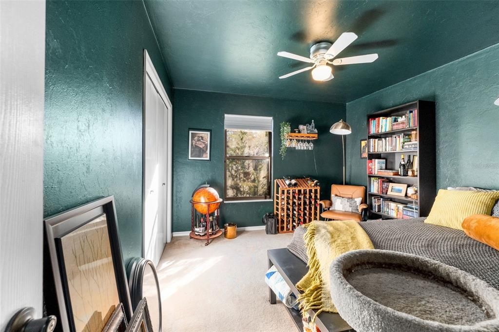 For Sale: $380,000 (3 beds, 2 baths, 1952 Square Feet)