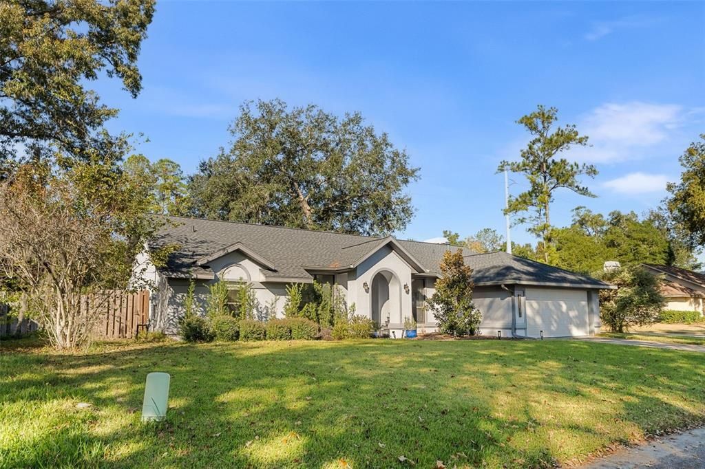 For Sale: $380,000 (3 beds, 2 baths, 1952 Square Feet)