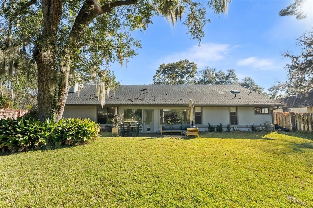 For Sale: $380,000 (3 beds, 2 baths, 1952 Square Feet)