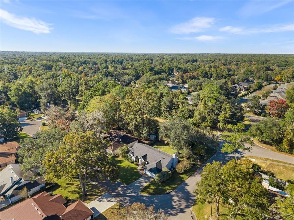 For Sale: $380,000 (3 beds, 2 baths, 1952 Square Feet)