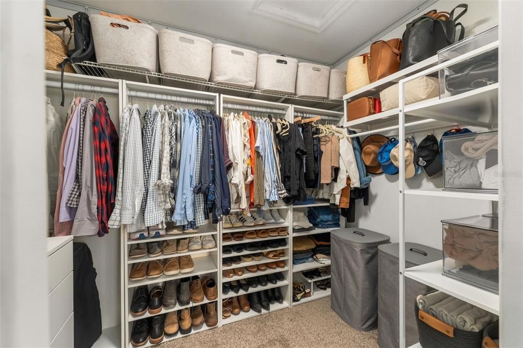 For Sale: $380,000 (3 beds, 2 baths, 1952 Square Feet)