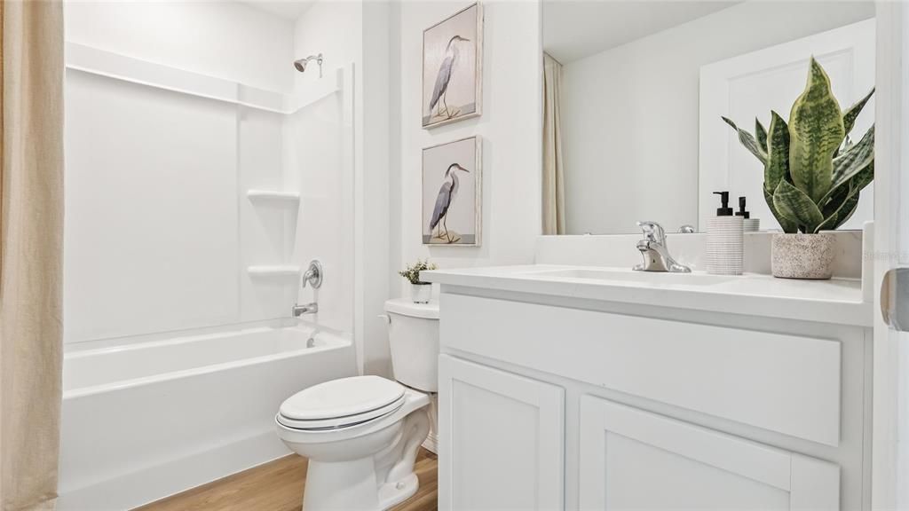 En Venta: $309,990 (4 camas, 2 baños, 1828 Pies cuadrados)