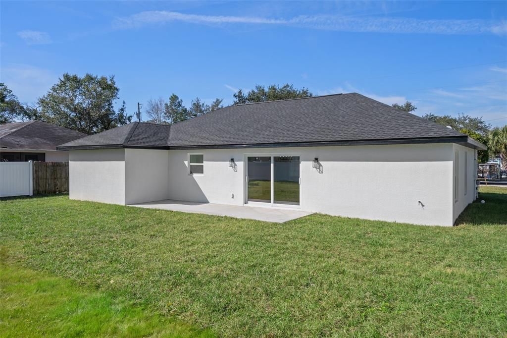 合同活跃: $334,900 (3 贝兹, 2 浴室, 1486 平方英尺)