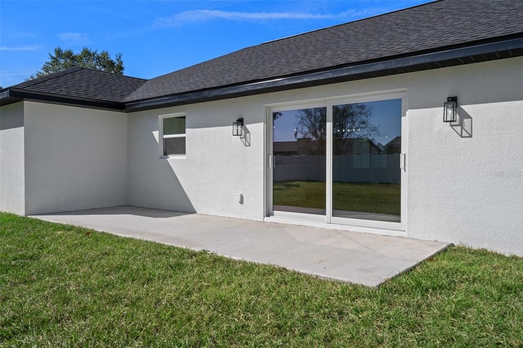 合同活跃: $334,900 (3 贝兹, 2 浴室, 1486 平方英尺)